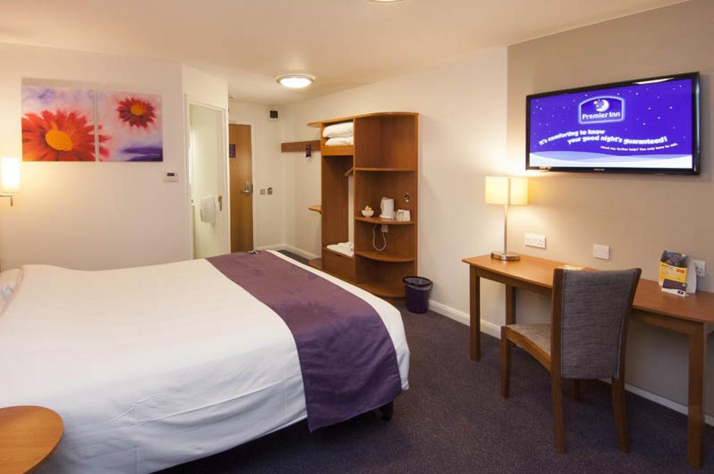Premier Inn 글렌로시스 외부 사진