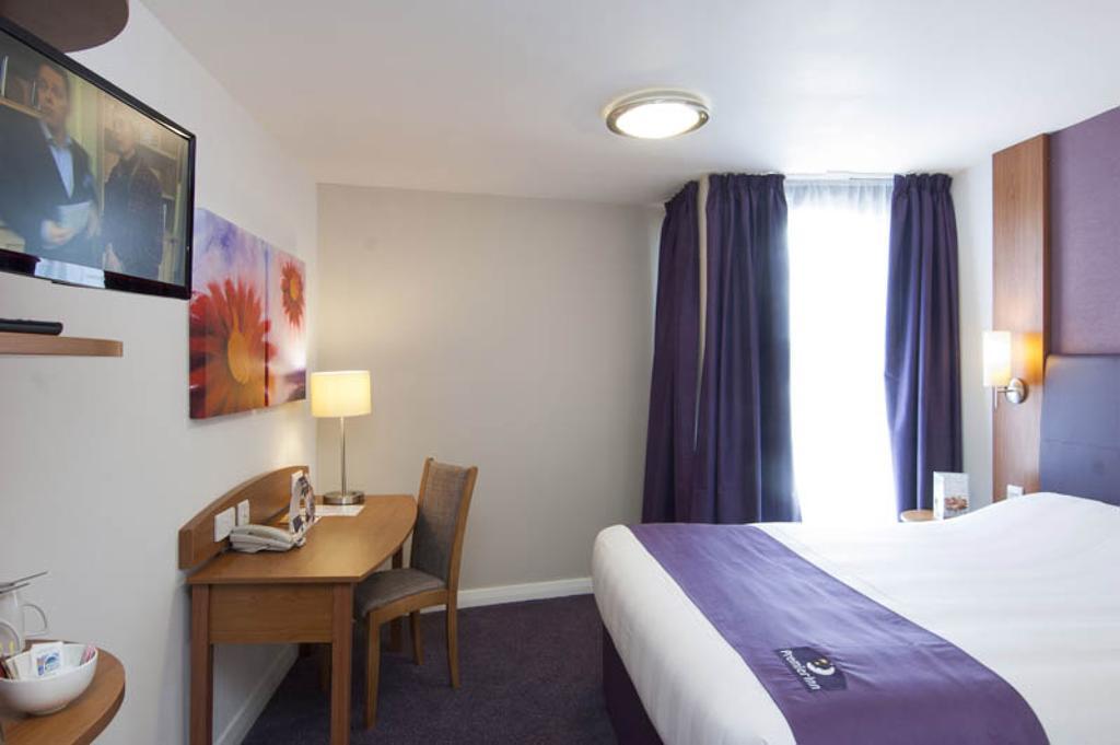 Premier Inn 글렌로시스 외부 사진