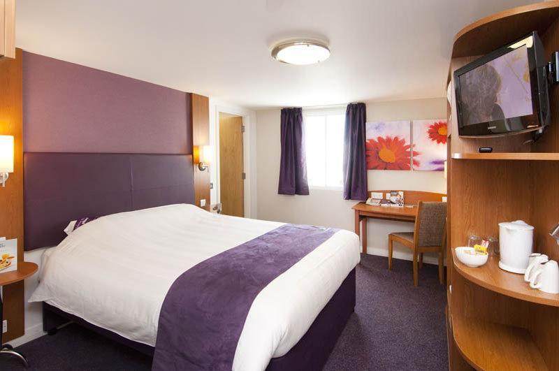 Premier Inn 글렌로시스 외부 사진